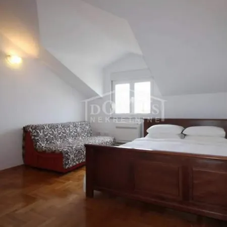 Kamis Apartamento *