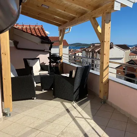 Kamis Apartment